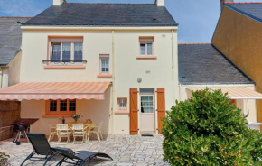 3 Bedroom Awesome Home In Riantec
